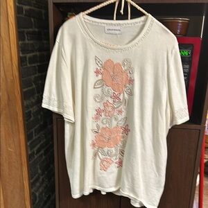 Alfred Dunner short sleeve sweater in size large